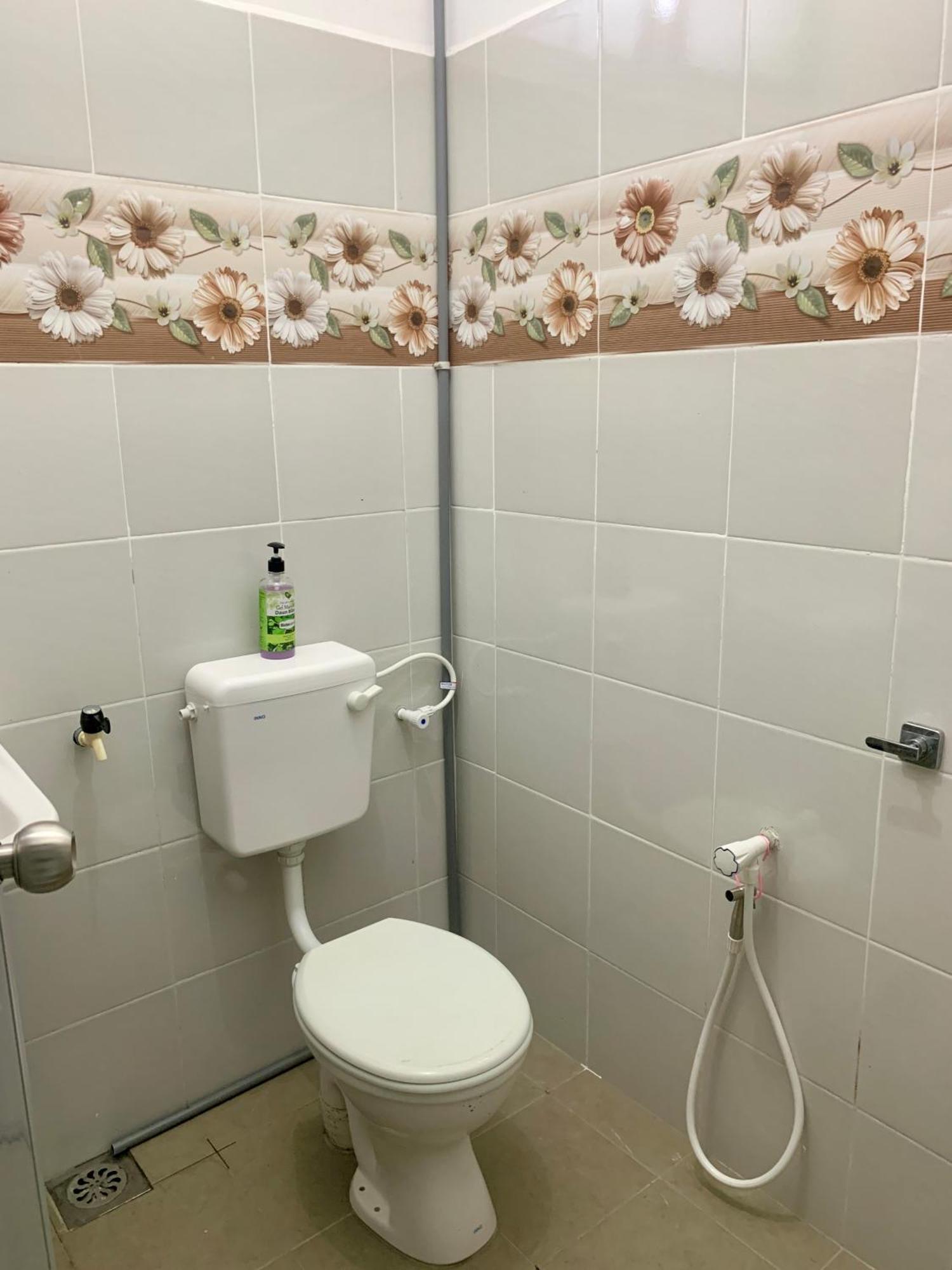 Homestay Cikgu Nora Near Uthm Kptm Kktm Ipg Moslim Onli Kampong Seri Gading 외부 사진
